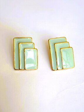K&M Enamel 3d Layered Earrings Vintage Gold Tone Post Jewelry